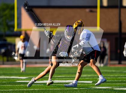 Thumbnail 2 in Bellbrook vs. Bishop Fenwick (OHSAA Division II Region 8 Regional Final) photogallery.