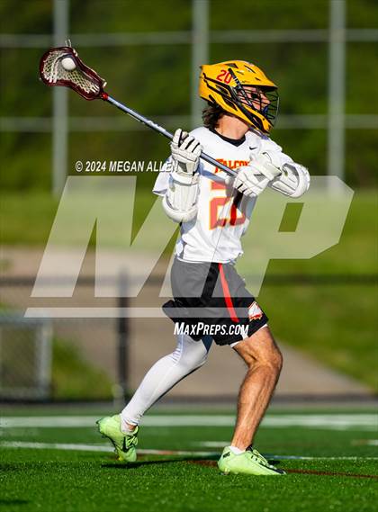 Thumbnail 3 in Bellbrook vs. Bishop Fenwick (OHSAA Division II Region 8 Regional Final) photogallery.