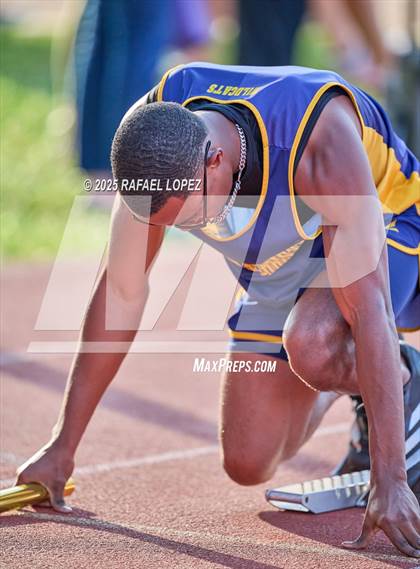 Thumbnail 2 in Eagle No Tax Relays (4x100M) photogallery.