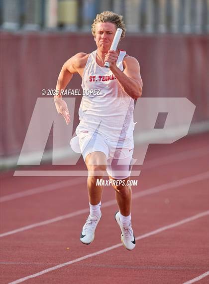 Thumbnail 2 in Eagle No Tax Relays (4x100M) photogallery.