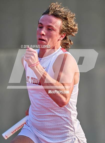 Thumbnail 1 in Eagle No Tax Relays (4x100M) photogallery.