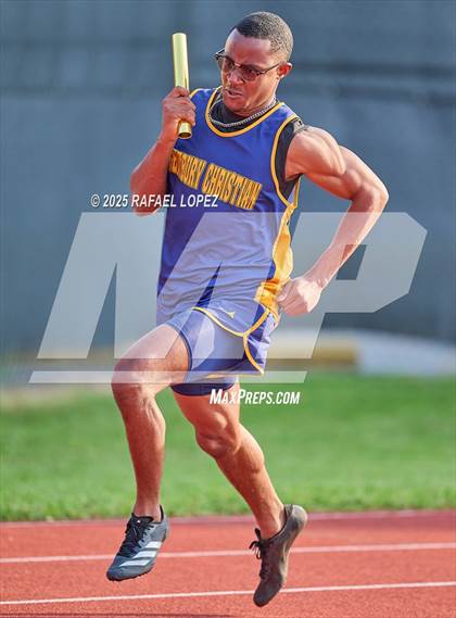 Thumbnail 2 in Eagle No Tax Relays (4x100M) photogallery.