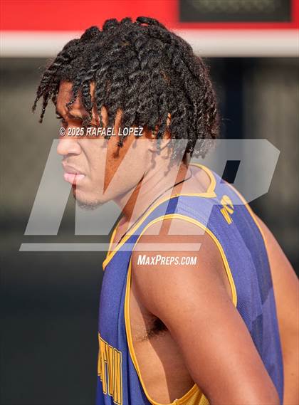 Thumbnail 1 in Eagle No Tax Relays (4x100M) photogallery.