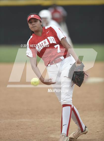 Thumbnail 2 in Mater Dei vs. Los Altos (Alan Dugard Classic) photogallery.