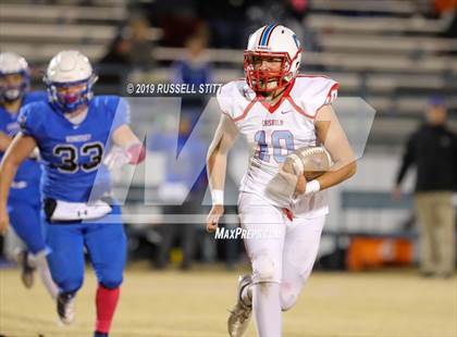 Thumbnail 2 in Hennessey vs Chisholm photogallery.