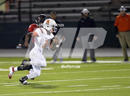 Thumbnail 1 in Lorena vs. Gonzales Lorena vs. Gonzales (UIL 4A Bi-District Playoff) photogallery.