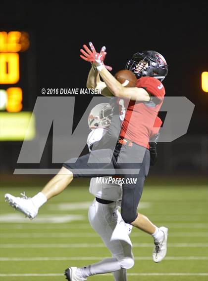 Thumbnail 2 in Lorena vs. Gonzales Lorena vs. Gonzales (UIL 4A Bi-District Playoff) photogallery.