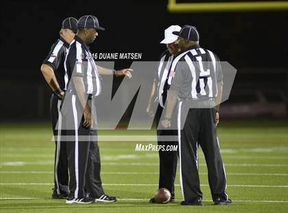 Thumbnail 2 in Lorena vs. Gonzales Lorena vs. Gonzales (UIL 4A Bi-District Playoff) photogallery.