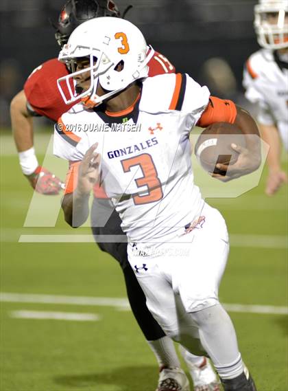 Thumbnail 2 in Lorena vs. Gonzales Lorena vs. Gonzales (UIL 4A Bi-District Playoff) photogallery.