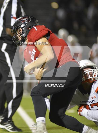 Thumbnail 1 in Lorena vs. Gonzales Lorena vs. Gonzales (UIL 4A Bi-District Playoff) photogallery.