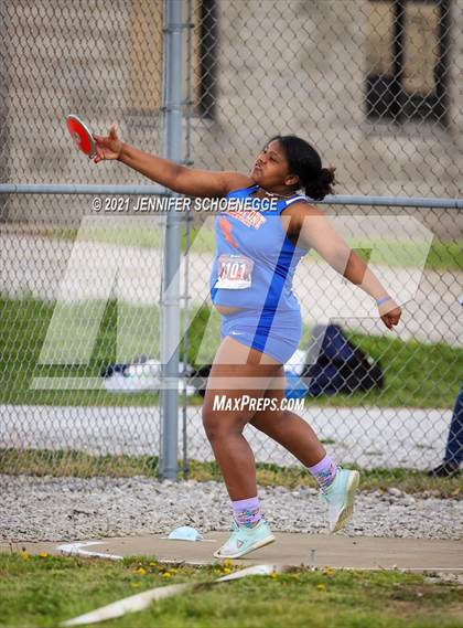 Thumbnail 3 in North Central Kentucky Track Conference Championship photogallery.