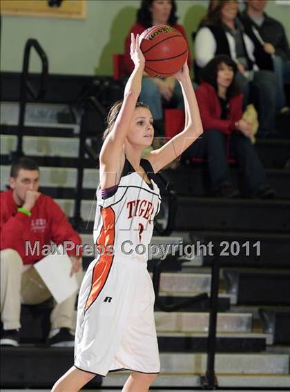 Thumbnail 1 in Cordova vs. Roseville (Ram Jam Winter Classic) photogallery.