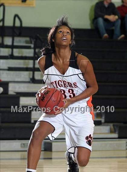 Thumbnail 1 in Cordova vs. Roseville (Ram Jam Winter Classic) photogallery.