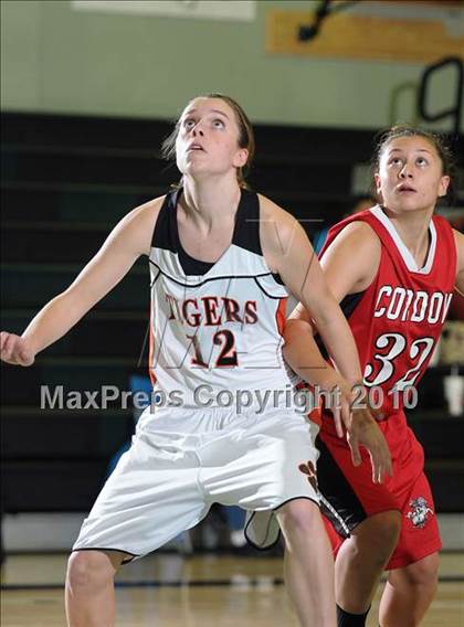 Thumbnail 1 in Cordova vs. Roseville (Ram Jam Winter Classic) photogallery.
