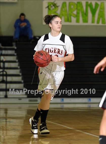 Thumbnail 1 in Cordova vs. Roseville (Ram Jam Winter Classic) photogallery.