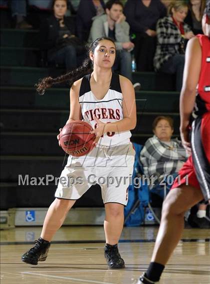 Thumbnail 1 in Cordova vs. Roseville (Ram Jam Winter Classic) photogallery.