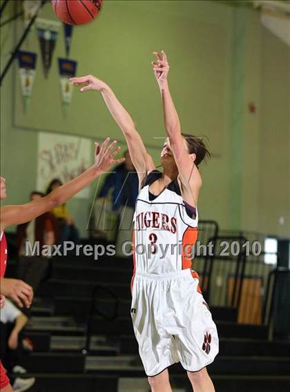 Thumbnail 3 in Cordova vs. Roseville (Ram Jam Winter Classic) photogallery.