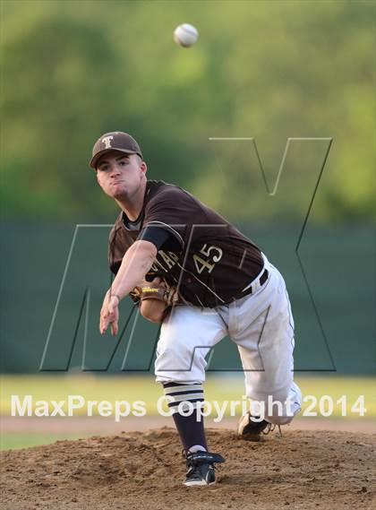 Thumbnail 3 in Thomaston vs. Cromwell  (CIAC Class S Semifinal) photogallery.