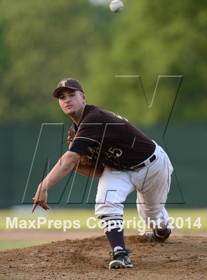 Thumbnail 3 in Thomaston vs. Cromwell  (CIAC Class S Semifinal) photogallery.