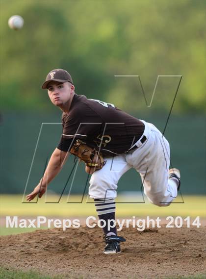 Thumbnail 1 in Thomaston vs. Cromwell  (CIAC Class S Semifinal) photogallery.