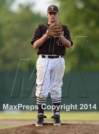 Thumbnail 2 in Thomaston vs. Cromwell  (CIAC Class S Semifinal) photogallery.