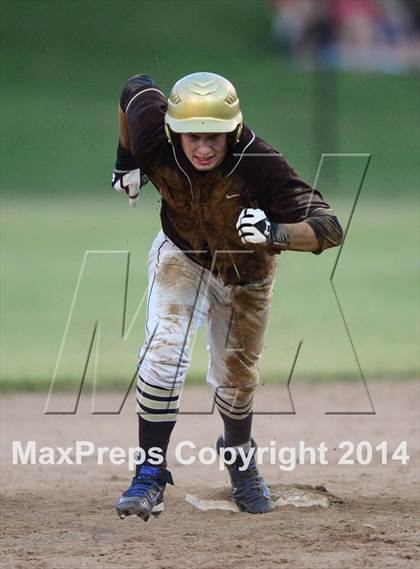 Thumbnail 2 in Thomaston vs. Cromwell  (CIAC Class S Semifinal) photogallery.