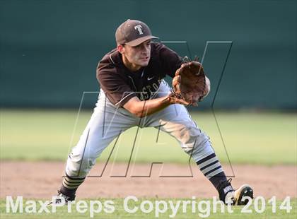 Thumbnail 2 in Thomaston vs. Cromwell  (CIAC Class S Semifinal) photogallery.