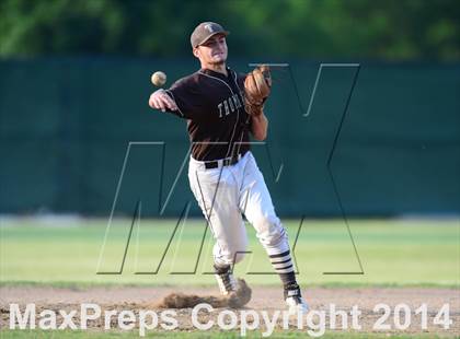 Thumbnail 2 in Thomaston vs. Cromwell  (CIAC Class S Semifinal) photogallery.