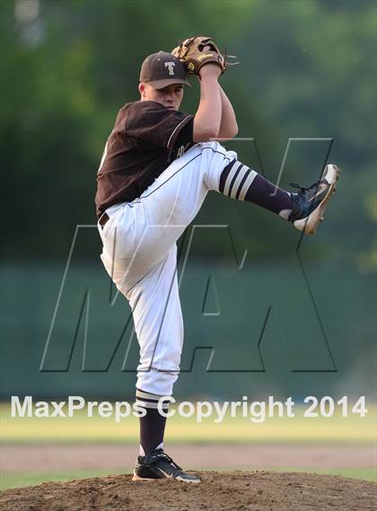 Thumbnail 1 in Thomaston vs. Cromwell  (CIAC Class S Semifinal) photogallery.