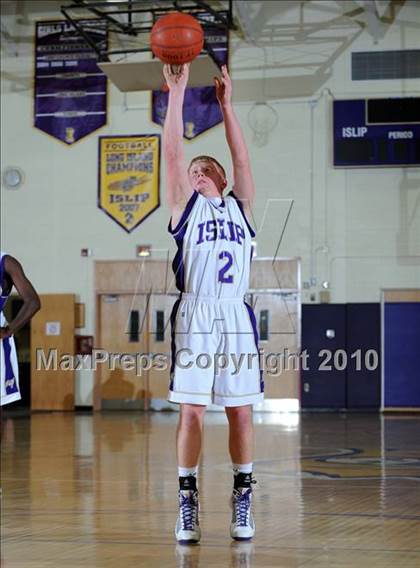 Thumbnail 2 in Rocky Point @ Islip photogallery.