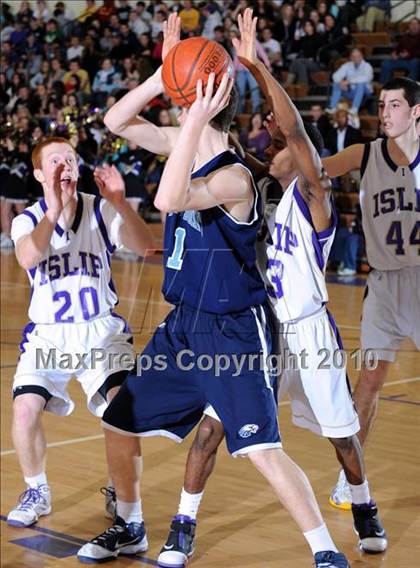 Thumbnail 1 in Rocky Point @ Islip photogallery.