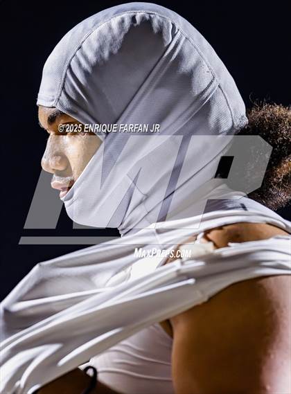 Thumbnail 2 in Mater Dei @ Centennial (CIF SS D1 Semifinal) photogallery.