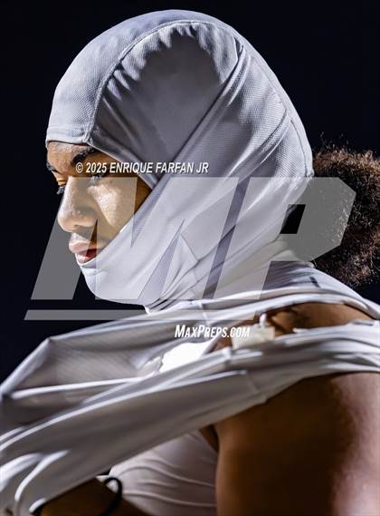 Thumbnail 1 in Mater Dei @ Centennial (CIF SS D1 Semifinal) photogallery.