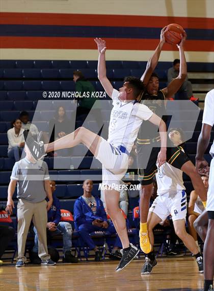 Thumbnail 1 in Desert Pines vs. Oak Ridge (Tarkanian Classic) photogallery.