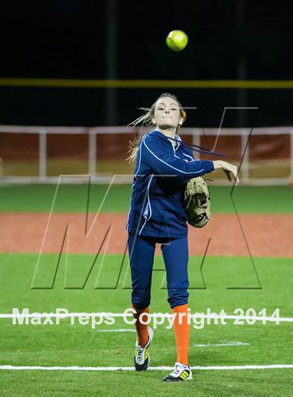Thumbnail 3 in Chief Sealth @ Eastside Catholic photogallery.