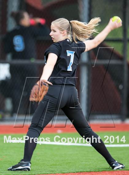 Thumbnail 1 in Chief Sealth @ Eastside Catholic photogallery.
