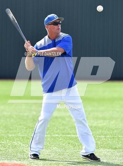Thumbnail 2 in Holliday vs Peaster (UIL 3A Region 1 Quarterfinal) photogallery.