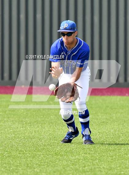 Thumbnail 3 in Holliday vs Peaster (UIL 3A Region 1 Quarterfinal) photogallery.