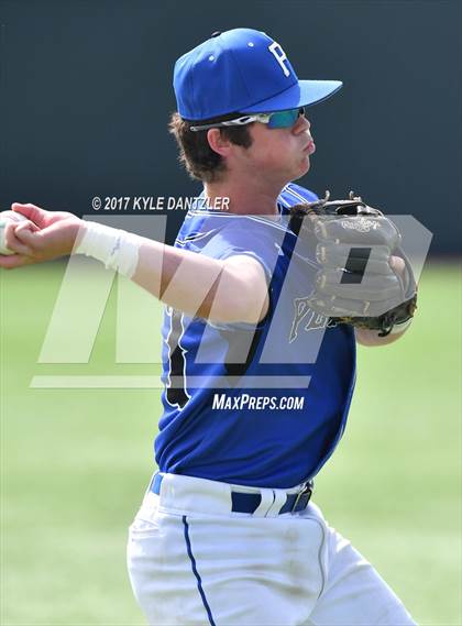 Thumbnail 2 in Holliday vs Peaster (UIL 3A Region 1 Quarterfinal) photogallery.