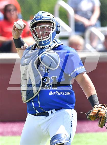 Thumbnail 3 in Holliday vs Peaster (UIL 3A Region 1 Quarterfinal) photogallery.