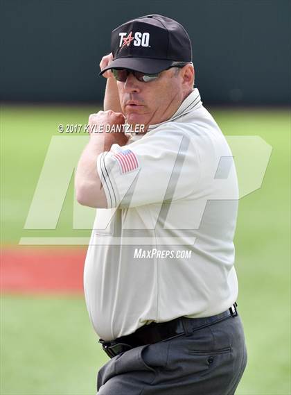 Thumbnail 2 in Holliday vs Peaster (UIL 3A Region 1 Quarterfinal) photogallery.