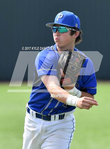 Thumbnail 3 in Holliday vs Peaster (UIL 3A Region 1 Quarterfinal) photogallery.