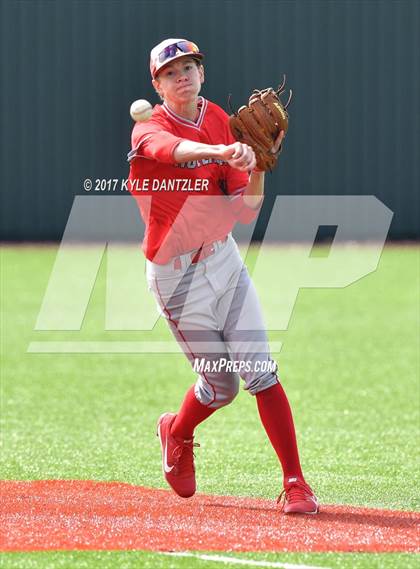Thumbnail 3 in Holliday vs Peaster (UIL 3A Region 1 Quarterfinal) photogallery.