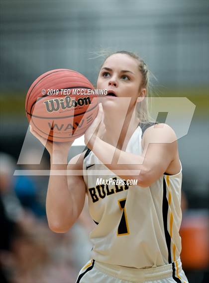 Thumbnail 2 in Quitman vs. Cossatot River (AAA 2A State Playoff) photogallery.