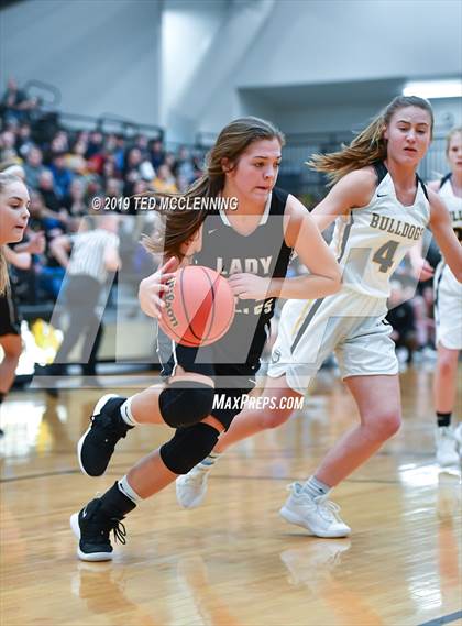 Thumbnail 1 in Quitman vs. Cossatot River (AAA 2A State Playoff) photogallery.