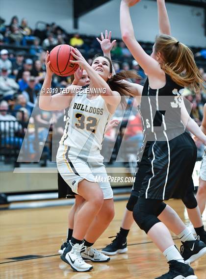 Thumbnail 3 in Quitman vs. Cossatot River (AAA 2A State Playoff) photogallery.
