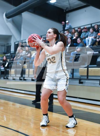 Thumbnail 1 in Quitman vs. Cossatot River (AAA 2A State Playoff) photogallery.