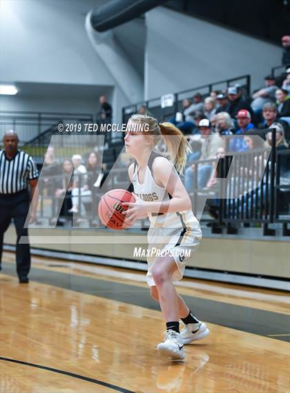 Thumbnail 1 in Quitman vs. Cossatot River (AAA 2A State Playoff) photogallery.
