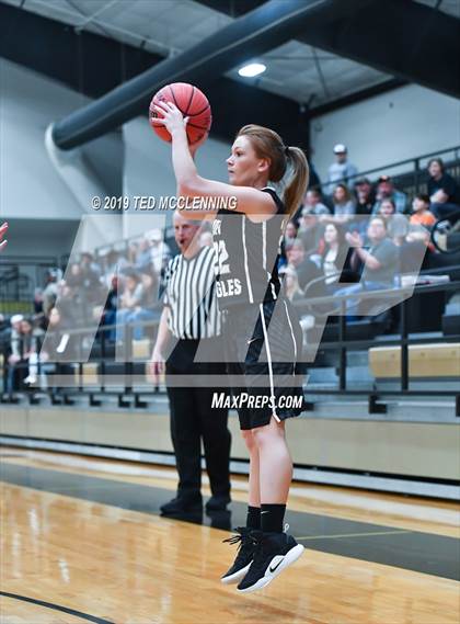 Thumbnail 1 in Quitman vs. Cossatot River (AAA 2A State Playoff) photogallery.