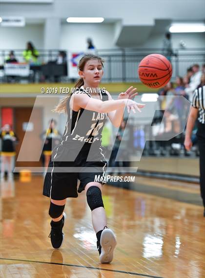 Thumbnail 2 in Quitman vs. Cossatot River (AAA 2A State Playoff) photogallery.